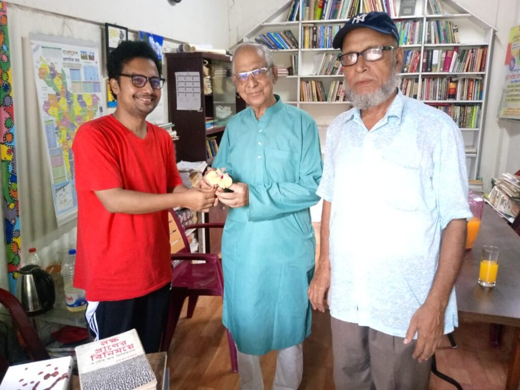 চাঁদের পাহাড় পরিদর্শনে শ্রদ্ধেয় টুলু স্যার