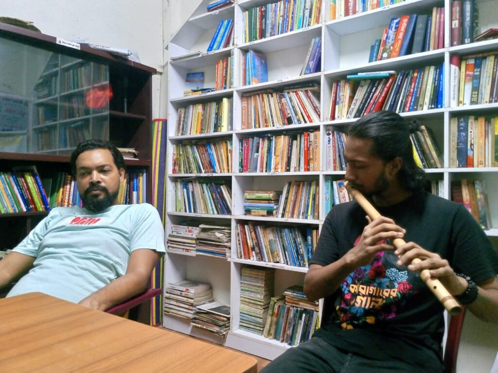 বাঁশিবাদক রাজ এর পরিবেশনা